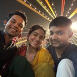 Tanvi Malhara Instagram - Because sleep deprivation for Garba is worth it✨💃🏻❤️ Also I cannot ever stick to the hairstyle I stepped out of the house with😂 #navratri2023 Ahmedabad, India