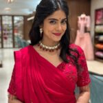Tanvi Malhara Instagram - My photo library from the past two days❤️💃🏻 #bts #shoot #ad #tanvimalhara #ethnicwear