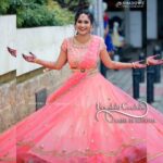 Tejaswini Gowda Instagram - @_tejaswini_gowda_official , the stunning celebrity, looked absolutely breathtaking on her reception day. She adorned herself in the exquisite Kowshiki Couture bridal collection, adding a touch of elegance and glamour to the occasion. Tejasi opted for a peach half saree with a dual-tone dupatta, creating a mesmerizing visual contrast. The heavy work on her lehenga added intricate details and made her ensemble even more exquisite. Tejasi radiated happiness as she posed in this gorgeous attire, capturing beautiful moments that will be cherished forever. Her choice of the Kowshiki Couture bridal collection truly showcased her impeccable taste and style. The combination of the peach half saree and the dual-tone dupatta complemented her complexion and brought out her natural beauty. With Tejasi Gowda's grace and charm, she undoubtedly made a lasting impression at her reception, leaving everyone in awe of her beauty and fashion sense.