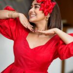 Tina Datta Instagram - When you are the biggest gift for yourself! Treat yourself, do all that your heart wishes, and become your own Santa 🧑‍🎄 it’s Xmas eve make the most of this positive time of the year! @harrymalik__photography__ . . . #merrychristmas #christmaseve #christmas #festivelook #tinadatta