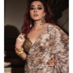 Tina Datta Instagram - An endless love affair 🩵 #ASareeGirlForever @krupa_jain . . . #WorldSareeDay #sareelover #saree #fashion #desigirl #TinaKaStyle #tinadatta