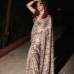Tina Datta Instagram - Never getting enough of being a Desi Girl!! #WorldSareeDay ❤️ @krupa_jain @vedishnaidu_photography . . . #saree #sareelove #desigirl #fashion #style #TinaKaStyle #tinadatta Raipur City (Chhattisgarh)