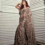 Tina Datta Instagram - Never getting enough of being a Desi Girl!! #WorldSareeDay ❤️ @krupa_jain @vedishnaidu_photography . . . #saree #sareelove #desigirl #fashion #style #TinaKaStyle #tinadatta Raipur City (Chhattisgarh)