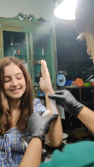Tunisha Sharma Instagram - Bucket list✅
Finally got inked! 
Tattoo artist- @trajwa_tattoo 
@tatautattoomumbai 
Thank you so much i loved it✨