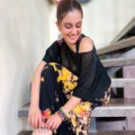 Tunisha Sharma Instagram – Dress code- kehekshan 🌺
@kehekshan18