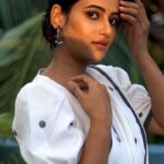 Ushasi Ray Instagram - জন্মদিনের অনেক শুভেচ্ছা ও ভালবাসা রইল @ushasi -র জন্য ❤️ আজকের দিনটা আলোয় ভরে উঠুক তোমার... #ChaarpasheAaloHok , official music video out now : Link In Bio #PujoWithSVF #DurgaPuja2023 #durgapuja #SVFMusic