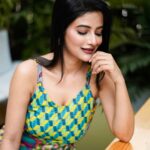 Ushasi Ray Instagram – 🍀💚☘️🍬🌿🌱

Photo credits @sahil_paswan_2646_  @avishekersathe 
HMU @pritha_dutta_official 
Dress by @shubhadesignstudio Kolkata