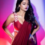 Ushasi Ray Instagram - শুভ অষ্টমী ♥️ 📸 @imsayandey 🥻 @style_by_madhab @threaded_madhab 💄 @makeupbysumanganguly 💇‍♀️ @hairbymousami Kolkata
