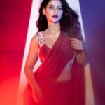 Ushasi Ray Instagram - শুভ অষ্টমী ♥️ 📸 @imsayandey 🥻 @style_by_madhab @threaded_madhab 💄 @makeupbysumanganguly 💇‍♀️ @hairbymousami Kolkata