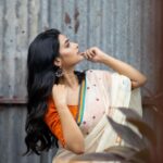Ushasi Ray Instagram - শুভ মহা সপ্তমী 🌷🌷 Team @imsayandey @makeupbysumanganguly @hairbymousami @raj_bnerjee #metadurgapujasquad #pujoadda #durgapujo2023 Kolkata