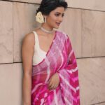 Ushasi Ray Instagram - শুভ পঞ্চমী 🙏🏻 📸 @anindya.sahaindia 🥻 @saarangsareeskolkata @rinkikhatoon 💄 @sahababusona 💇‍♀️ @ginni_love21 #metadurgapujasquad #durgapujo2023 #pujoadda ITC Sonar Bangla