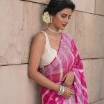 Ushasi Ray Instagram - শুভ পঞ্চমী 🙏🏻 📸 @anindya.sahaindia 🥻 @saarangsareeskolkata @rinkikhatoon 💄 @sahababusona 💇‍♀️ @ginni_love21 #metadurgapujasquad #durgapujo2023 #pujoadda ITC Sonar Bangla