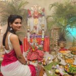 Ushasi Ray Instagram - 💫💫💫🌷🌸🌸🙏 . . #ganeshchaturthi Lavannya Studios