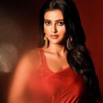 Ushasi Ray Instagram - ❤️✨ From @hoichoi.tv season 7 night 📷 @tales_by_suvyn 💄@makeupbysumanganguly 💇‍♀️ @hairbymousami #hairbymousami 🥻@raj_bnerjee Kolkata