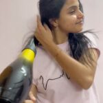 Vaishali Thaniga Instagram - Relatable ? Tag those girls 😁😂😁😂 #instareels #reelsvideo #instadaily #reelsviral #trendingreels #trendingnow #trending #trendingsongs #comedy #funny #concept #videos #weekend #weekendvibes #funnyvideos #saturday #saturdaymood