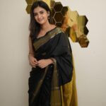 Vaishu Sundar Instagram - Effortlessly stylish in my favourite saree. Saree : @sarees_wholesale_collection Photography : @sathyaphotography3