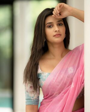 Vaishu Sundar Instagram - Costumes - @ivalinmabia
Photographer - @camerasenthil
Makeup - @rajalakshmi_bridalmakeup
Hair - @makeovers_by_ranjitha
Shoot Organized by @rrajeshananda