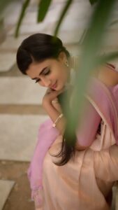 Vaishu Sundar Instagram - Festive season on our way so celebrate ur Diwali by purchasing @lfab_creations ❤️😍 advance happy Diwali and happy shopping ❤️😍🔥 Videography: @sathyaphotography3