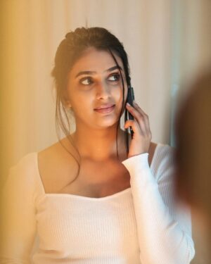 Vaishu Sundar Instagram - Being happy never goes out of style.❤️

Makeup : @kalaiartistry 
Photography : @dhanush__photography