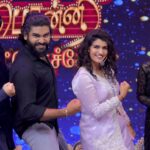 Vaishu Sundar Instagram - Hope you all enjoyed Ponni veettu Kacheri 🫶❤️☺️ @actorsabari @vaishusundarofficial @karthik_sasidharan_official @jananeprabhu_official @shiyara_sharmi @tharsika_tharshi My costume designed by @vika.label Photo : @ashok_chintala