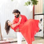 Vaishu Sundar Instagram - Ponni vettu kacheri ♥️ Couple Makeup EVP Film City