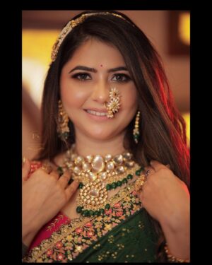 Veena Jagtap Instagram - 💕सबर करो,,,,
तुम  किस्सा नही , कहानी हो💕

Makeup & Hair by : @makeupartistpriyankasardesai 💖

Outfit by : @shreya_boutique_chinchwad

Jewellery by : @adityaartjewellery 🌸