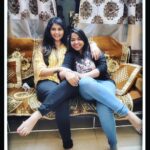 Veena Jagtap Instagram - 💝Be Around People That Are Good For Your Soul💝 Loads Love Chinnu @its.vrushali 😘 #childhoodfriends