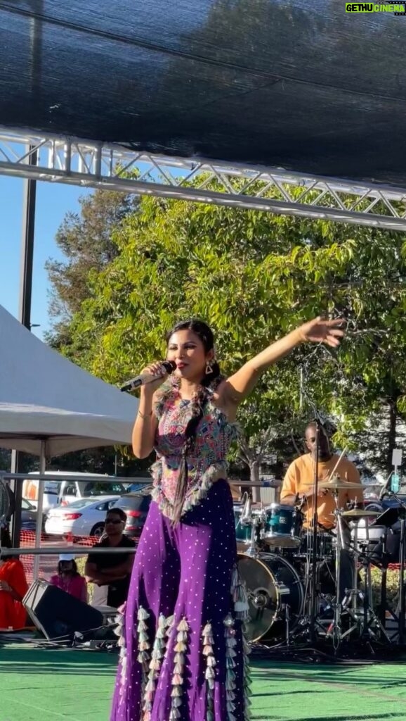 Vidya Vox Instagram - Wow wooww I have a party on stage so you will have a good time if you come to my LA show @thepeppermintclub @breakingsoundla on 8/26! I’m playing new music off my upcoming album, as well some old faves. Ticket link in bio :) This was from this past weekend in the Bay Area!