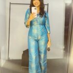 Vidya Vox Instagram - Dressing room boredom ft. a rando chair. I designed this fit pre-pandemic repurposing a sari & it came to life finally ✨💃🏽 Hair by @ladyatplay_tarsha @neha.parmar_ Mumbai, Maharashtra