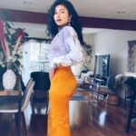 Vidya Vox Instagram - Issaaa vibe. Styled @tlviclothing’s Constellation sweatshirt with my fav saree pants! Also what are heels 🤷🏾‍♀️