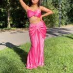 Vidya Vox Instagram - Here’s some super kewl content 🙈💀 I was feeling fully like a Barbie in this outfit! Designed by 🙋🏾‍♀️ and @vidhigurnani 😎