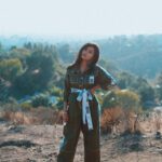 Vidya Vox Instagram - Dreaming of traveling again! Jumpsuit by the amazing @ji.won.choi. She blends her Korean and American identities through her creations. It’s also all made sustainably! I’m a huge fangirl 🥰💃🏽✨I had to add my jhumkas to it 💫