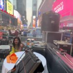 Vidya Vox Instagram - Quick jaunt in NYC was filled with lovely people, incredible food, some singing and chaos 🥳🥰 @semmanyc @chef.vijayakumar was such a highlight, still dreaming about all the food, can’t wait to be back! New York City Times Square