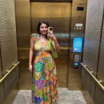 Vidya Vox Instagram - Quick jaunt in NYC was filled with lovely people, incredible food, some singing and chaos 🥳🥰 @semmanyc @chef.vijayakumar was such a highlight, still dreaming about all the food, can’t wait to be back! New York City Times Square