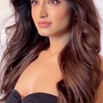 Vinali Bhatnagar Instagram - 🌶️ . . . . #life #promotions #outfitoftheday #lifestyle #reelsvideo #look