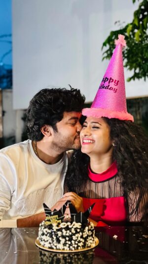 Vishnu Priya Instagram - I may not always express my feelings with words, but if you just look into my eyes, you’ll know how much I love you. ♥️♥️♥️♥️🧿🧿🧿🧿

@vishnupriyaaofficial 

VC: @anthonykarthik__ 

#birthday #happy #love #life #happiness #family 🥰