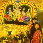 Vishnu Priya Instagram - వైకుంఠ ఏకాదశి 🙏🏻 . #throwback #throwbackto5yearsago #memories #blessed #love #devotions #temple🙏 #thankyouthankyouthankyou #loveyouall #sidshnu #subscribe #like #share