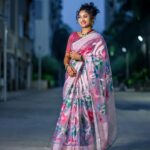 Vishnu Priya Instagram - Saree wali girl the desi girl 🤗 . Beautiful saree from @lokaafashions 💜 Follow their page for such pretty collections..! . & also you can follow their website www.lokaafashions.com . 📷: @the_pixel__photography . #saree #sareelove #pink #desi #fashion #photography #photo #photooftheday #instagram #instagood #insatlike #instalove #sidshnu #subscribe #like #share #comment #spreadjoy #spreadlove #spreadpositivity