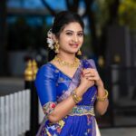 Vishnu Priya Instagram - 💙💙💙 InFrame : @vishnupriyaaofficial 📸 : @sudheerkumarkudipudi @dop_nani . . . . #halfsaree #tradional #attire #outfit #photographer #photography #makeup #hairstyles #family #show #teluguactress #thankyouall #spreadpositivity #spreadlove #spreadpositivity #sidshnu #subscribe #like #share #comment