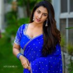 Vishnupriyaa bhimeneni Instagram – 💙💙💙💙💙 

Saree : @maramsclothing_official 
📷 : @studios19_lsp 
Hair :@dkalyani73 

#vishnupriyaabhimeneni #festivecollection #festivevibes #lovenmagic #teluguactress #telugumovies #dussera #devi