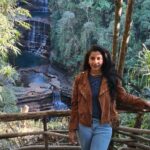 Vishnupriyaa bhimeneni Instagram - Dear meghalaya I love you ❤️ Meghalaya Day 3 Pc : @lifeofsrikar #vishnupriyabhimeneni #Vishnupriyatravels #travelbug #naturelovers #waterfalls #lovelife #Holidays #decembermonth Wei Sawdong