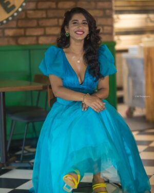Vishnupriyaa bhimeneni Instagram - All about today 💙💙💙 princess vibe 👸💜
#THEBAKERANDBEAUTY trailer launch 😍😍😍

Stylist - @greeshma_krishna.k
Outfit - @rvdesignerstudiobyrupa
Accessories - @thetrinkaholic
Neck piece - @yuvi_collections
Photography - @vk_photographyy

#Dreamymonday #gratefulforeverymoment #thebakerandbeauty #annapurnastudios #aha #primiering10sep