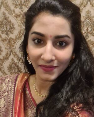 Vishnupriyaa bhimeneni Instagram - Munduga andariki Ugadi 💛💚 subhakankshalu
 💖 😍😛😝

Beautiful halfsaree from @southindiashopping I can't express how much my mom loved the outfit...
And me wearing it today specially .... 😍
Coz I generally don't doll up...
Thats highly impossible... 

Pc : To my mom... Who was bored of my poses and asked me to try something nice and the result was last 3 pictures... 😝🤣