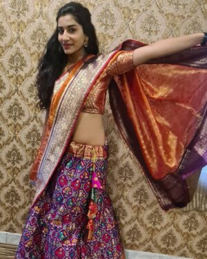 Vishnupriyaa bhimeneni Instagram - Munduga andariki Ugadi 💛💚 subhakankshalu
 💖 😍😛😝

Beautiful halfsaree from @southindiashopping I can't express how much my mom loved the outfit...
And me wearing it today specially .... 😍
Coz I generally don't doll up...
Thats highly impossible... 

Pc : To my mom... Who was bored of my poses and asked me to try something nice and the result was last 3 pictures... 😝🤣