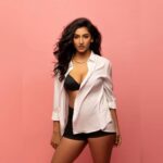 Vishnupriyaa bhimeneni Instagram - Happy Valentines day💖 💫⭐ 📸 : @shareefnandyala M&H : @pranathibandi Styling : @devaras92 #lovenhappinesstoall💜 #loveisforever #feelthelovespreadthelovenlight #toyouandpeoplearoundyou