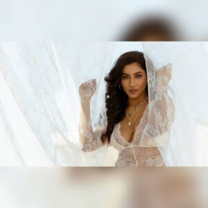 Vishnupriyaa bhimeneni Instagram - Ur my mind blowing mahiyaaa.....! 🎶🎶 Playing in my head 😝😂.....

📸 : @shareefnandyala
M&H :@pranathibandi
Styling :@devaras92
Jwellery :@thetrinkaholic
#madnesswheniamwithbreeze #breezegirl #lovegirl #loca