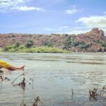 Vishnupriyaa bhimeneni Instagram - REFRESHED💙🌊🌊🌊 Tungabhadra 💗🌸🌸💚💚💚💚💚💜💜💜💖💖💖💖 #blessedwithamazingmothernaturearound💙 #TungabhadraRiver #Chillingontheriverbank #muchneededlovefromnatureafterlockdown #hampitourism #ancientindianhistory #rechargedforother1month #livinglife #everyminuteisinevitable💛💚 Tungabhadra River