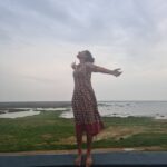 Vishnupriyaa bhimeneni Instagram – Nature’s Stillness😍…. My madness 😍😝💜

💚💚🌱🍀🏝️🏝️
Birthday month 💜💗
#livinglife #lovelife #grateful #love #breezeinhair #breezetakingover #lifeisbeautiful💚💛💜 #everyminuteisinevitable💛💚