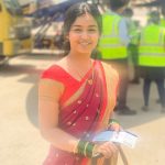 Vishnupriya sainath pathade patil Instagram - (Bahurani ) ....Off to sasural 🥰🙌🏻 #vishaarmy #saipriya Coimbatore Airport
