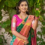 Vishnupriya sainath pathade patil Instagram - This drape from @kanchivmlsilks is really a spectacular piece of art that is both marvellous and comfortable. This Kanjeevaram was a fabric of art to drape around. Every thread of this saree speaks tradition and culture. It felt great to carry this ethnic silk saree from my favourite @kanchivmlsilks #KanchiVMLSilks #Varamahalakshmisilks #SareeOfTheDay #Sareelove #sareefashion #sareecollection #sareesofinstagram #Kanchipattusaree #Kanchivaramsilks #pokeify Pic edit - @_p_r_d_official_
